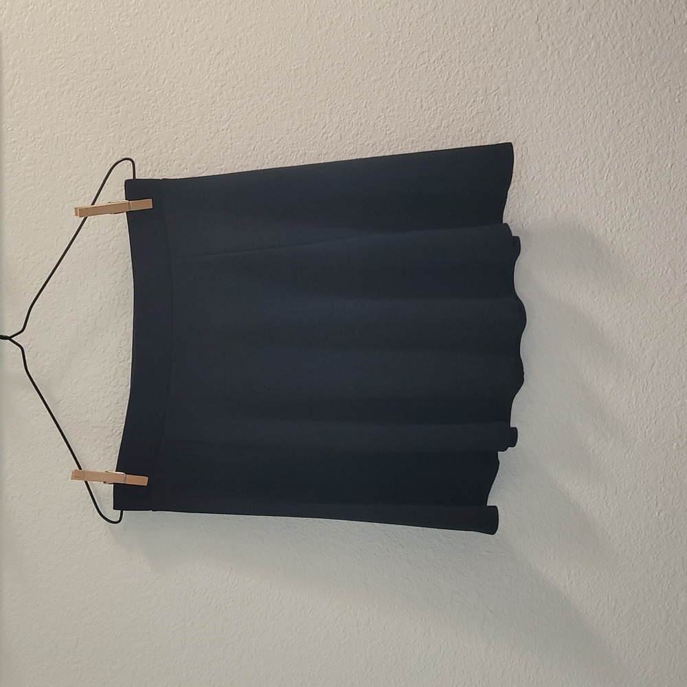 H&M Black Skirt (M)